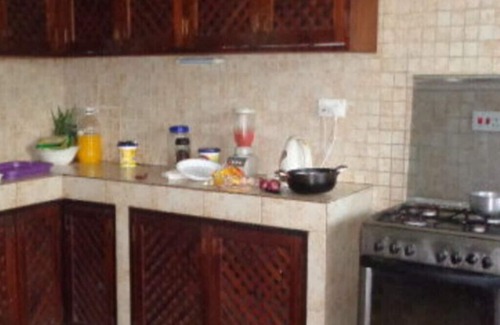 Watamu House | 5 Minutes walk, 2 Minutes drive, to the Sand Beach from Papa Remo's