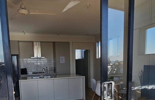 Alkimos House | 5 minutes walk to the beach! Alkimos Coastal 3 Bedroom Townhouse