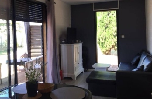 Bedarieux House | 5 Nice spacious chalet 2/3 p quiet - air conditioning swimming pool