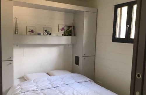 Bedarieux House | 5 Nice spacious chalet 2/3 p quiet - air conditioning swimming pool