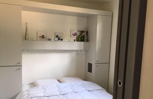 Bedarieux House | 5 Nice spacious chalet 2/3 p quiet - air conditioning swimming pool