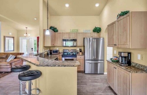 North Port House | 5 O'clock Somewherenn