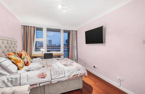 Surrey Docks House | 5 Odessa St