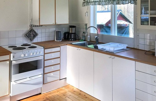 Stavsjo House | 5 person holiday home in STAVSJÖ