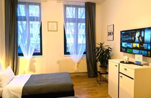 Magdeburg Apartment | 5 Personen, familienfreundlich, Waschmaschine, Balkon, Amazon Prime