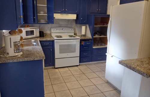 Central Oklahoma City House | 5-QBED, 11-Guests, Airport-.MinuteAway, Pet-Welcome, Futon-1, Sofa Bed-1, 2-FBA!
