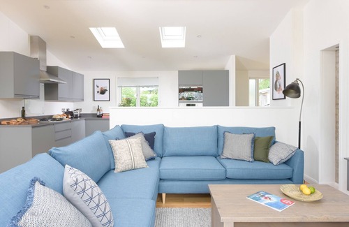 Dobwalls Cottage | 5 SOUTHERN PLACE, family friendly, with hot tub in Dobwalls
