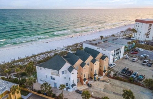 Fort Walton Beach House | 5 STAR BEACH FRONT RENOVATED TOWNHOME with BEACH SERVICE on Okaloosa Island