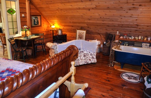Bostic Cabin | 5 star Creekside Romantic Getaway for two & 58 acres &Fresh Warm Bread & Pond