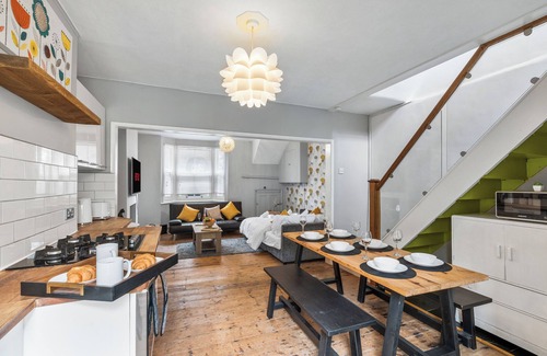 Brighton House | 5-Star Elegant & Cozy Retreat in Brighton – Perfect for Families & Professionals