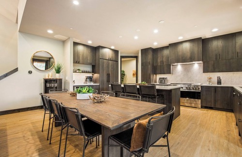 Cle Elum House | 5 Star Fairway Luxury + Seasonal Surprise