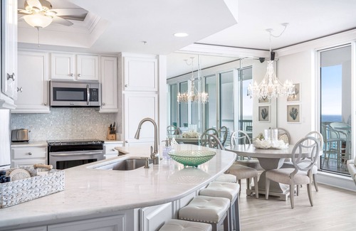 Destin Condo | 5-Star, Fully Updated and Modern Beachfront Condo at Silver Beach Towers