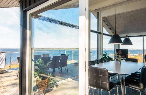 Hjarbæk House | 5 star holiday home in Løgstrup, cleaning included