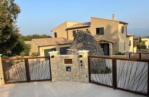 Saint-Saturnin-les-Apt House | 5-Star Luxury Eclectic Retreat in Provence