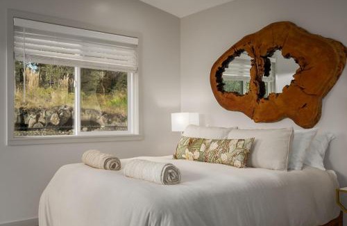 Royal Hawaiian Estates House | 5-Star Luxury Sauna-Spa Retreat Near Volcano Nat'l