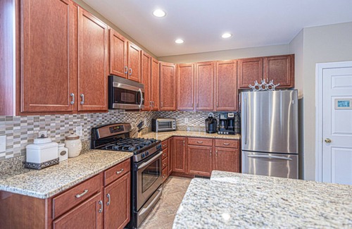 Ocean View House | 5 star premier golf property! tennis PB pools shuttle+dog welcome, clean modern