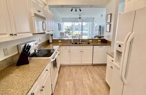 Naples Condo | 5 Star reviews! 1st floor coastal condo Pretty fountain views! Free Golf May-Oct