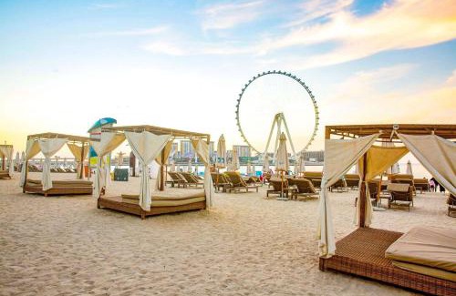 Dubai Marina Apartment | 5 star serviced apartment with beach access in the heart of Dubai Marina Free welcome gift box upon arrival