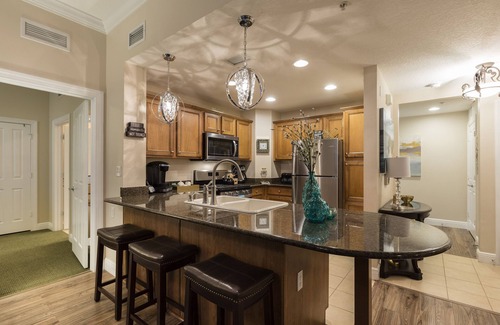 Reunion Condo | 5 STAR TOP FLOOR CONDO WITH AMAZING GOLF VIEWS!