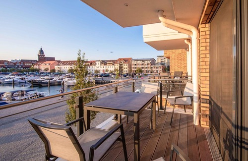 Muritz Apartment | 5-star vacation apartment Hafenidylle with balcony and harbor view