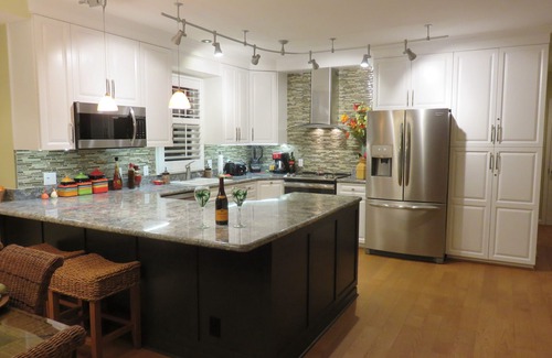 Bahama Village House | 5 STAR yet low rates. 3 BR + 1 BR cottage, private pool, close to Duval.