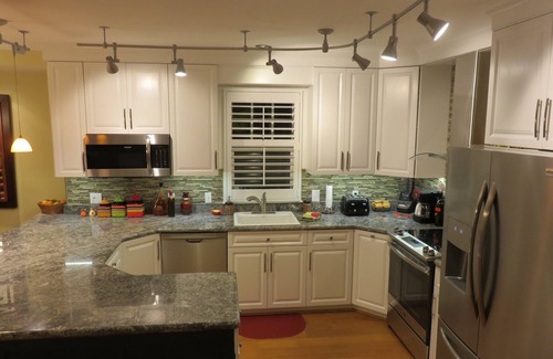 Bahama Village House | 5 STAR yet low rates. 3 BR + 1 BR cottage, private pool, close to Duval.