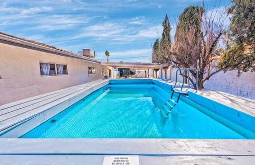 Paradise Villa | 5 Stars Family Villa 6BR Game room! BIG backyard!