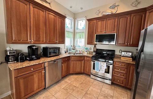 Holgate House | 5 STARS ! LBI BEACH RETREAT ! Text me 9144751235. PET FRIENDLY !
