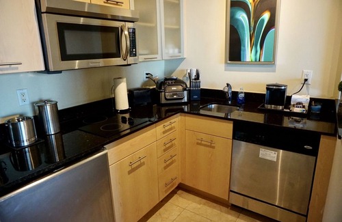 East Fort Lauderdale Apartment | 5 Stars Suites by Hilton. Amazing views.