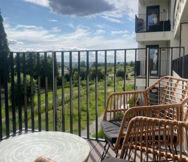 Schoenefeld Apartment | 5 Sterne Apartment, Nähe Flughafen Berlin, WLAN