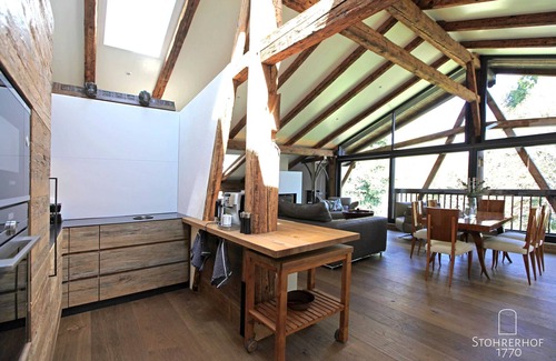 Riederau Apartment | 5 Sterne - Gut Stohrerhof - Penthouse am Ammersee bis 4 Pers - Luxuriöses Penthouse am Ammersee zwi