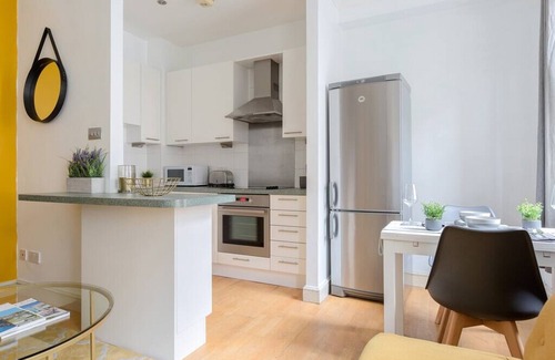 Bishopsgate Apartment | 5 Strype Street · Beautiful City Centre Apartment
