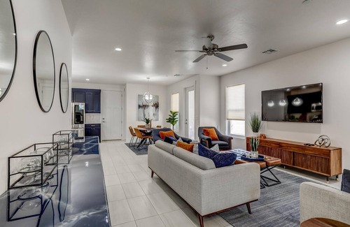 St. George House | 5 Suites | Mini Golf | Heated Pool | Lazy River | SKY