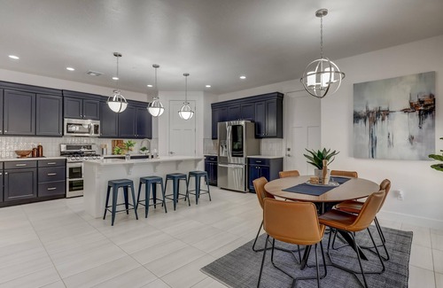 St. George House | 5 Suites | Mini Golf | Heated Pool | Lazy River | SKY