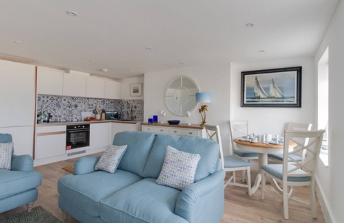 Weymouth Cottage | 5 THE BEACHES, country holiday cottage in Weymouth