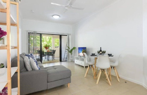 Port Douglas House | 5 The Crescent | Port Douglas