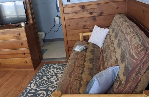 Oscoda Resort | #5-The Lazy Fish