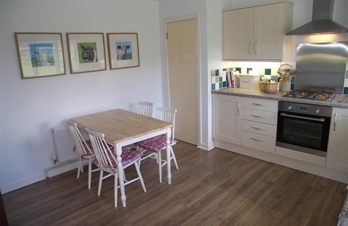 Lockerbie Cottage | 5 The Village - a cottage that sleeps 4 guests in 2 bedrooms