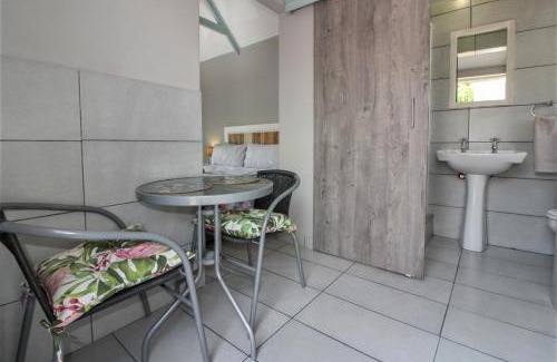 Knysna Apartment | 5 Tides End and 5 on Tides End