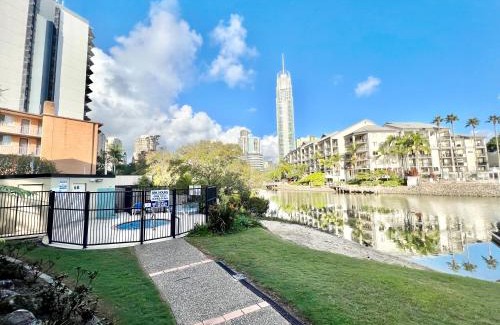 Surfers Paradise Apartment | 50 K Resort Surfers Paradise