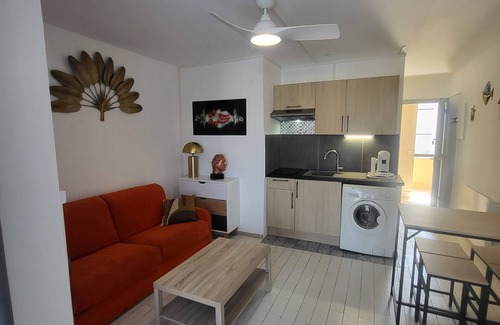 Cap d'Agde Apartment | 50 m from the port and shops. And only 10 minutes from La Conque beach