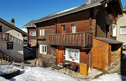 Visperterminen Apartment | 50 m² Apartment ∙ 3 bedrooms ∙ 5 guests