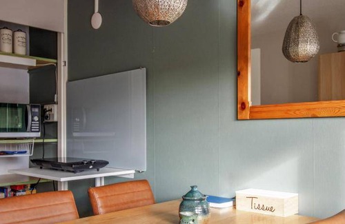 Hellevoetsluis Apartment | 50 m² Apartment ∙ 3 bedrooms ∙ 5 guests