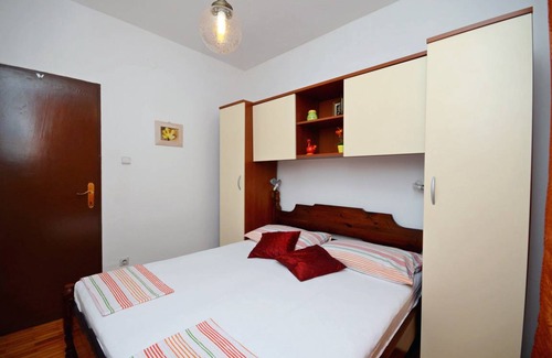 Okrug Gornji Apartment | 50 m² Apartment ∙ 3 bedrooms ∙ 5 guests