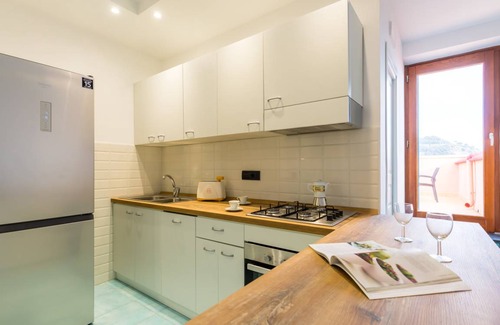Pozzuoli Apartment | 50 m² Apartment ∙ 1 bedroom ∙ 4 guests