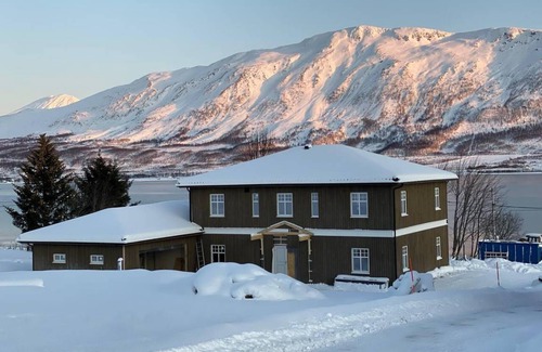Lyngen Apartment | 50 m² Apartment ∙ 1 bedroom ∙ 2 guests