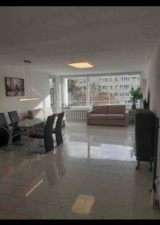 Golzheim Bed & Breakfast | 50 m² Bed and breakfast ∙ 1 bedroom ∙ 5 guests