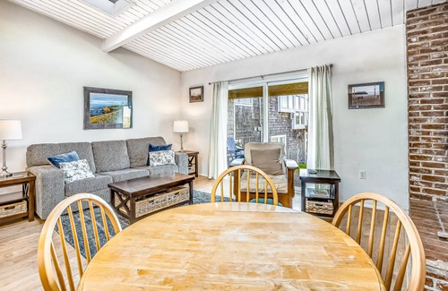 Gearhart Condo | 50 m² Condo ∙ 1 bedroom ∙ 2 guests
