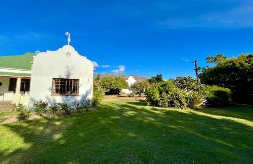Barrydale House | 50 m² Farmhouse ∙ 2 bedrooms ∙ 4 guests