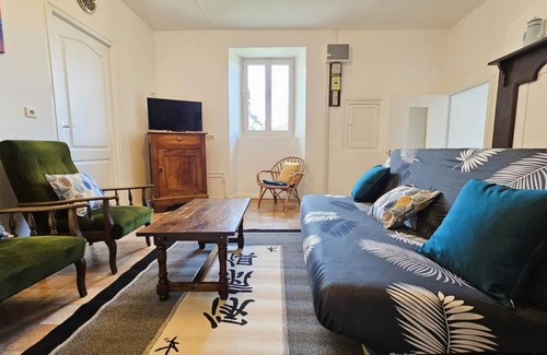 Saint-Robert House | 50 m² Gîte ∙ 2 bedrooms ∙ 4 guests